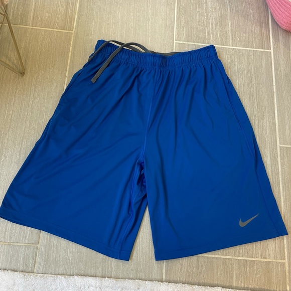Nike Dri-fit shorts - Picture 1 of 3